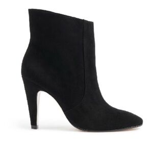 NWT- Schutz ‘Davinne’ Suede Stiletto Ankle Boot
